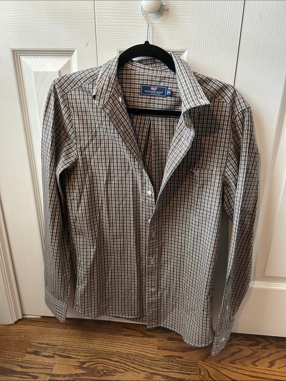 Vineyard Vines Men's Brown and Green Plaid Button-Down Shirt